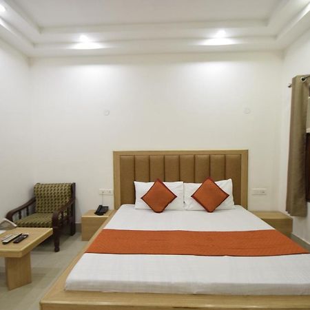 Hotel Atlantic Alwar Dış mekan fotoğraf