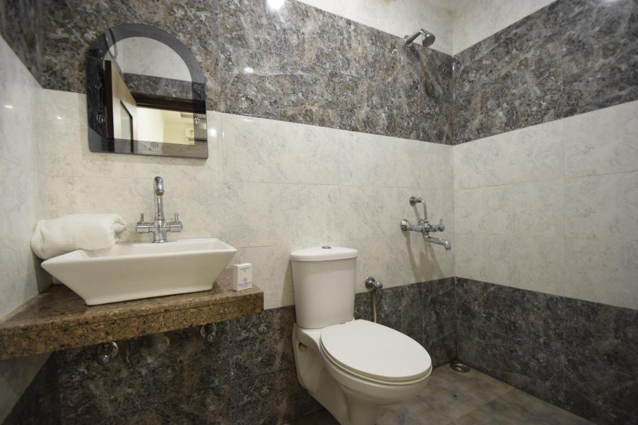 Hotel Atlantic Alwar Dış mekan fotoğraf